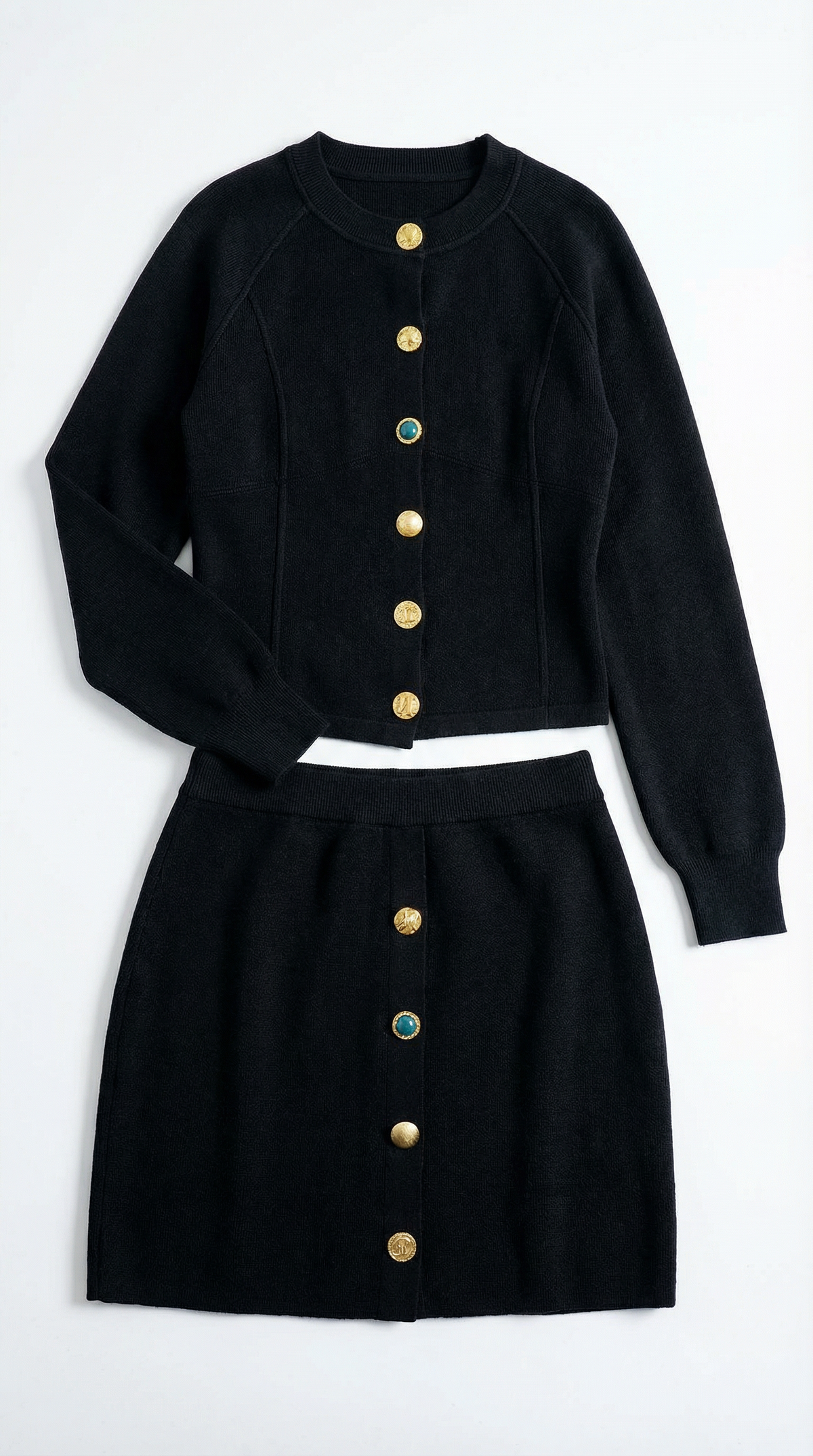 Conjunto de Chaqueta de Punto y Falda con Botones Carrie